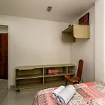 Leme Aprazivel - 3 Quartos Amplo E Confortave